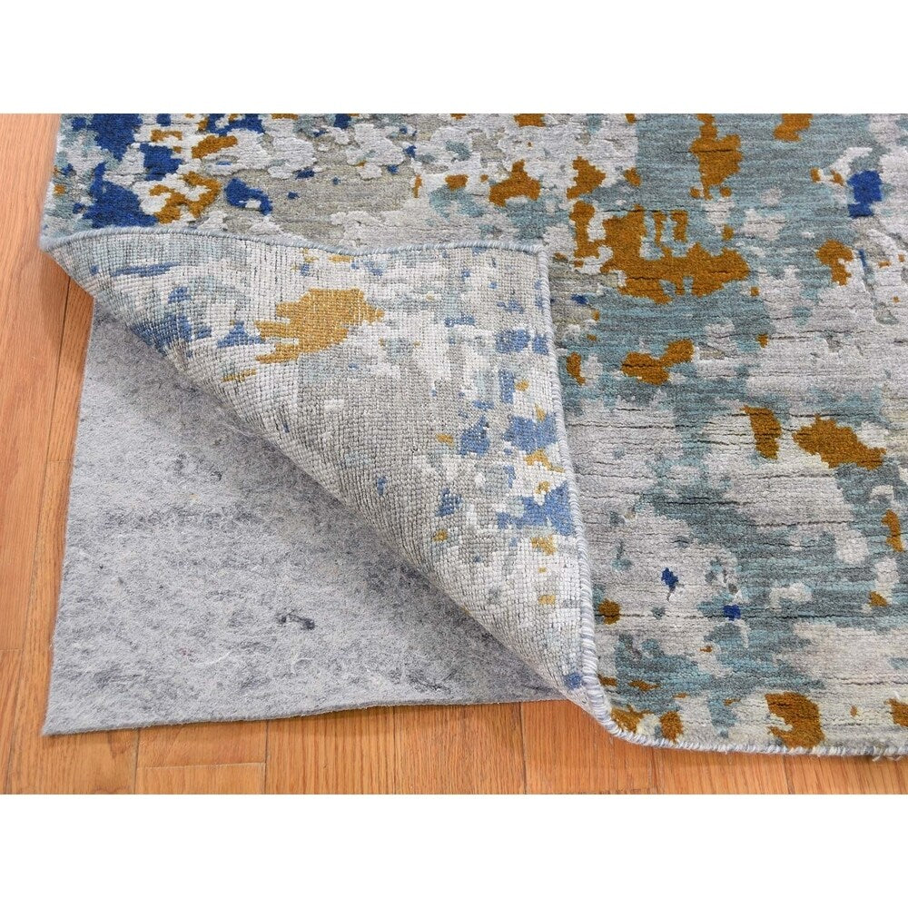 Shahbanu Rugs Abstract Design Wool and Silk Hi-Low Pile Hand-Knotted Oriental Rug (3'0" x 5'1") - 3'0" x 5'1"