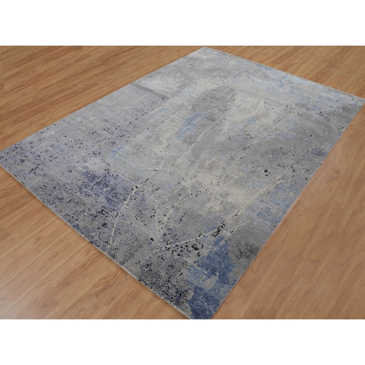 Shahbanu Rugs Abstract Design with Soft Blues Wool & Silk Hand Knotted Oriental Rug (8'9" x 12'1") - 8'9" x 12'1"