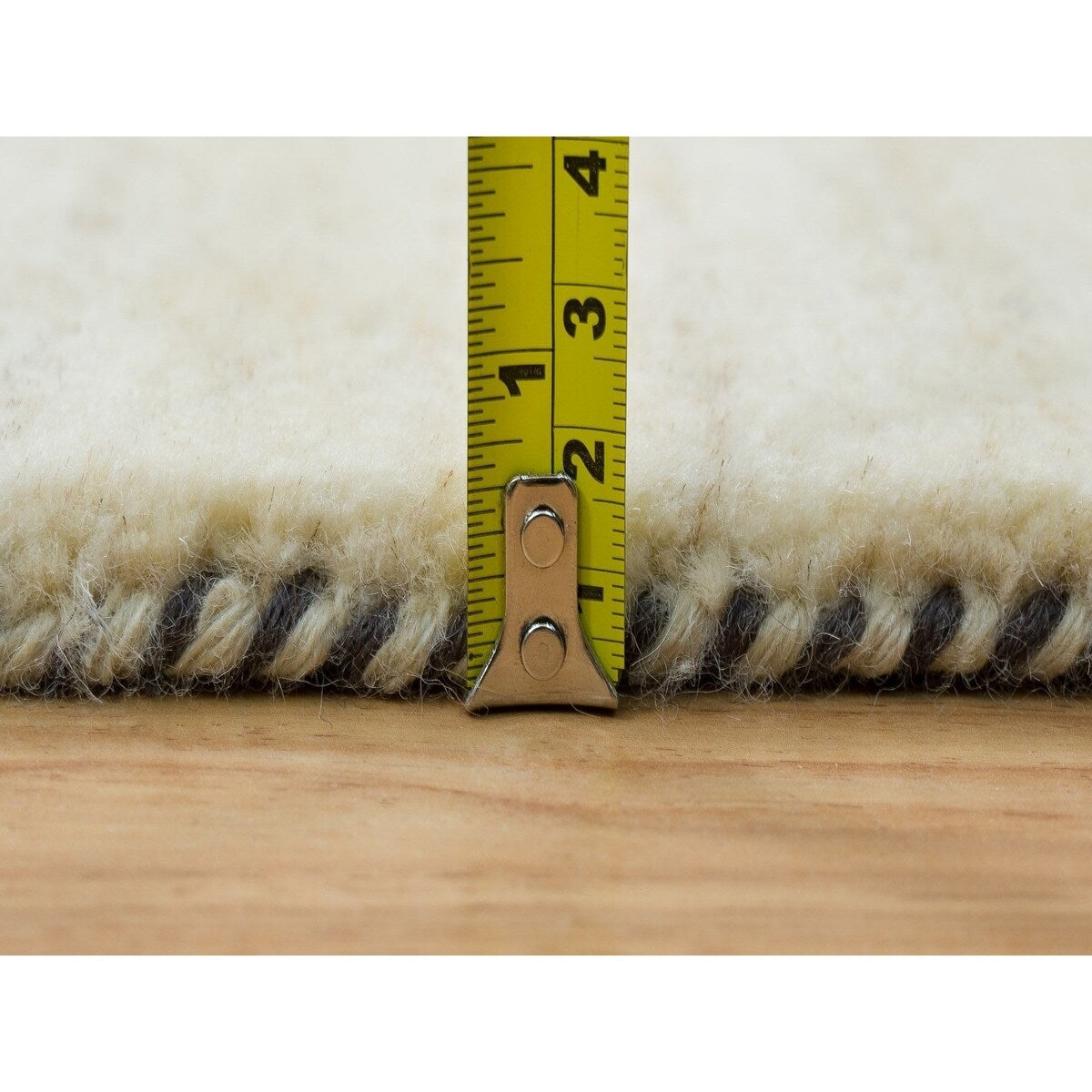 Shahbanu Rugs Abstract White Thick and Plush Soft Pile Wool Lori Buft Gabbeh Small Animal Figurines Hand Knotted Rug (3'0"x5'4")