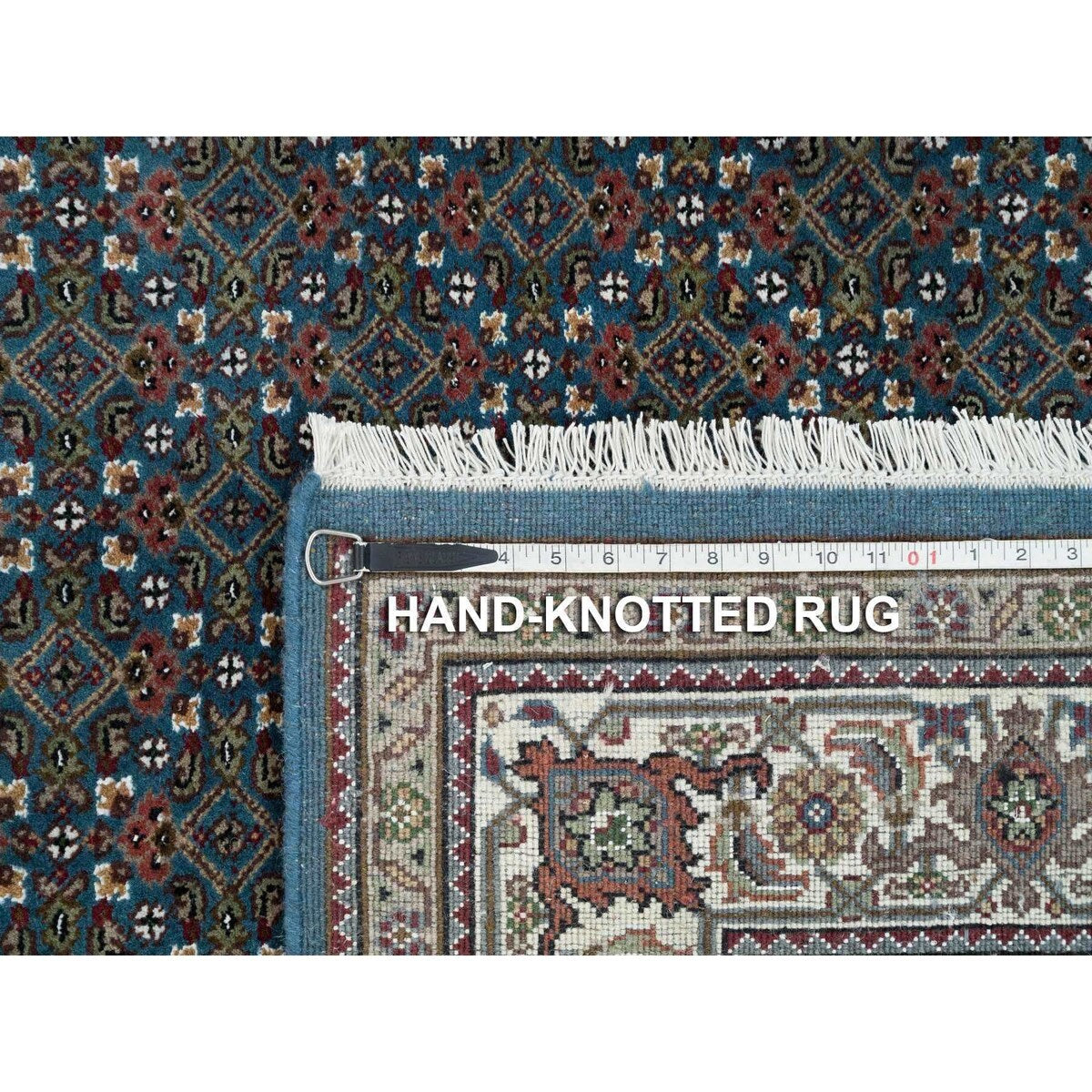 Shahbanu Rugs Aegean Blue 175 KPSI Pure Wool Mahi All Over Fish with Criss Cross Design Hand Knotted Oriental Rug (4'11" x 8'1")