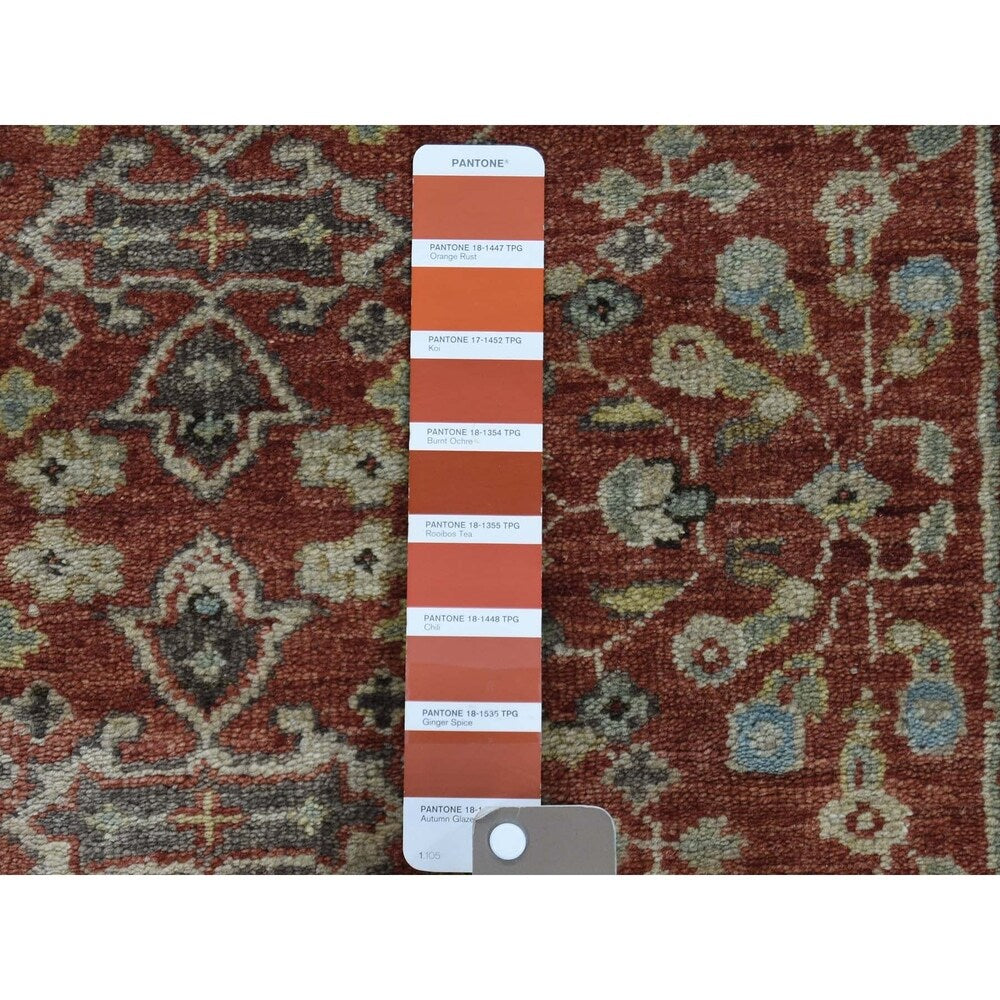 Shahbanu Rugs Antiqued Haji Jalili Re-Creation Hand-Knotted Runner Oriental Rug (2'8" x 9'10") - 2'8" x 9'10"
