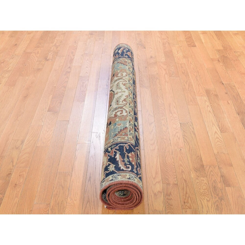 Shahbanu Rugs Antiqued Heriz Re Creation Pure Wool Hand knotted Oriental Rug (5'0" x 7'4") - 5'0" x 7'4"