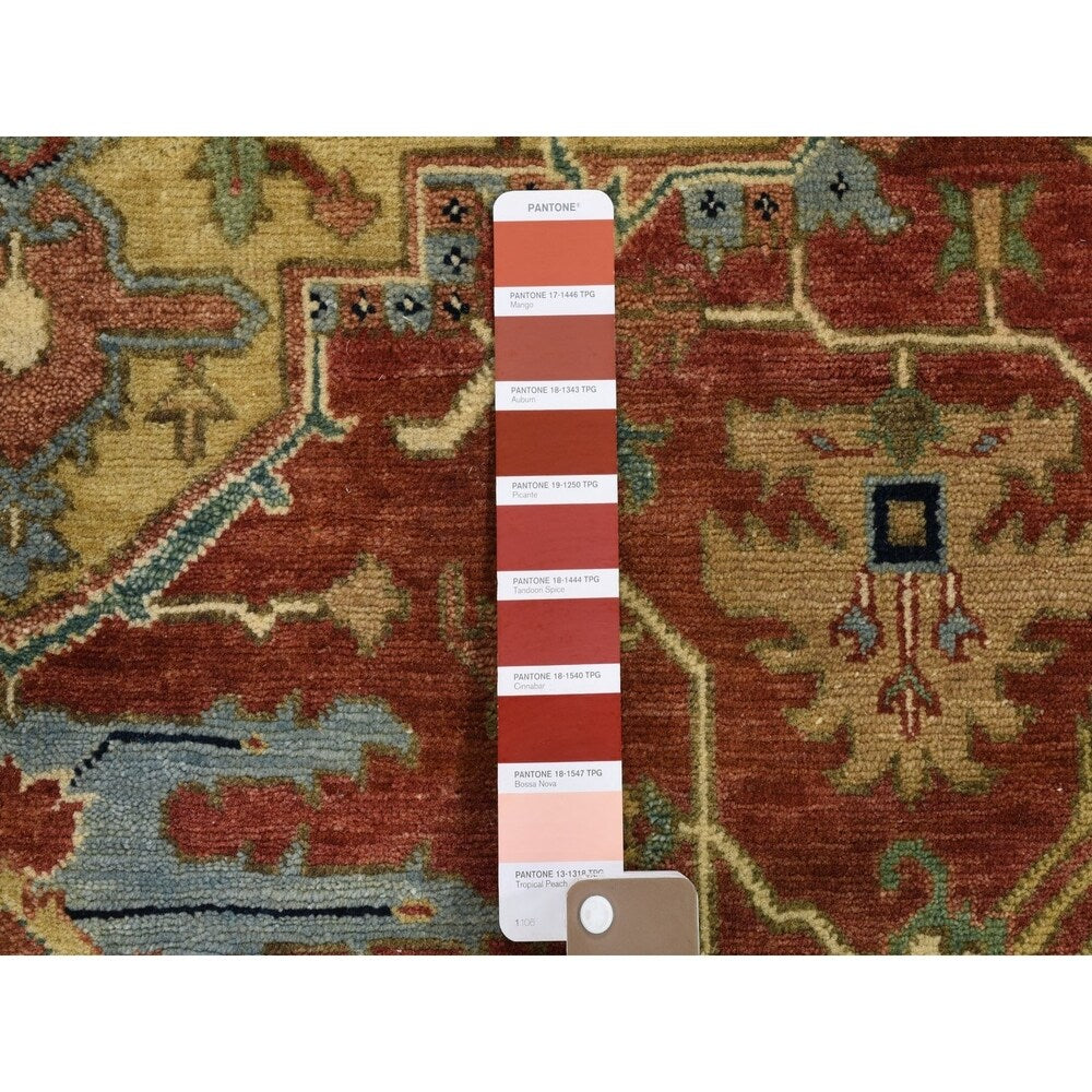 Shahbanu Rugs Antiqued Heriz Re Creation Pure Wool Hand knotted Oriental Rug (5'0" x 7'4") - 5'0" x 7'4"
