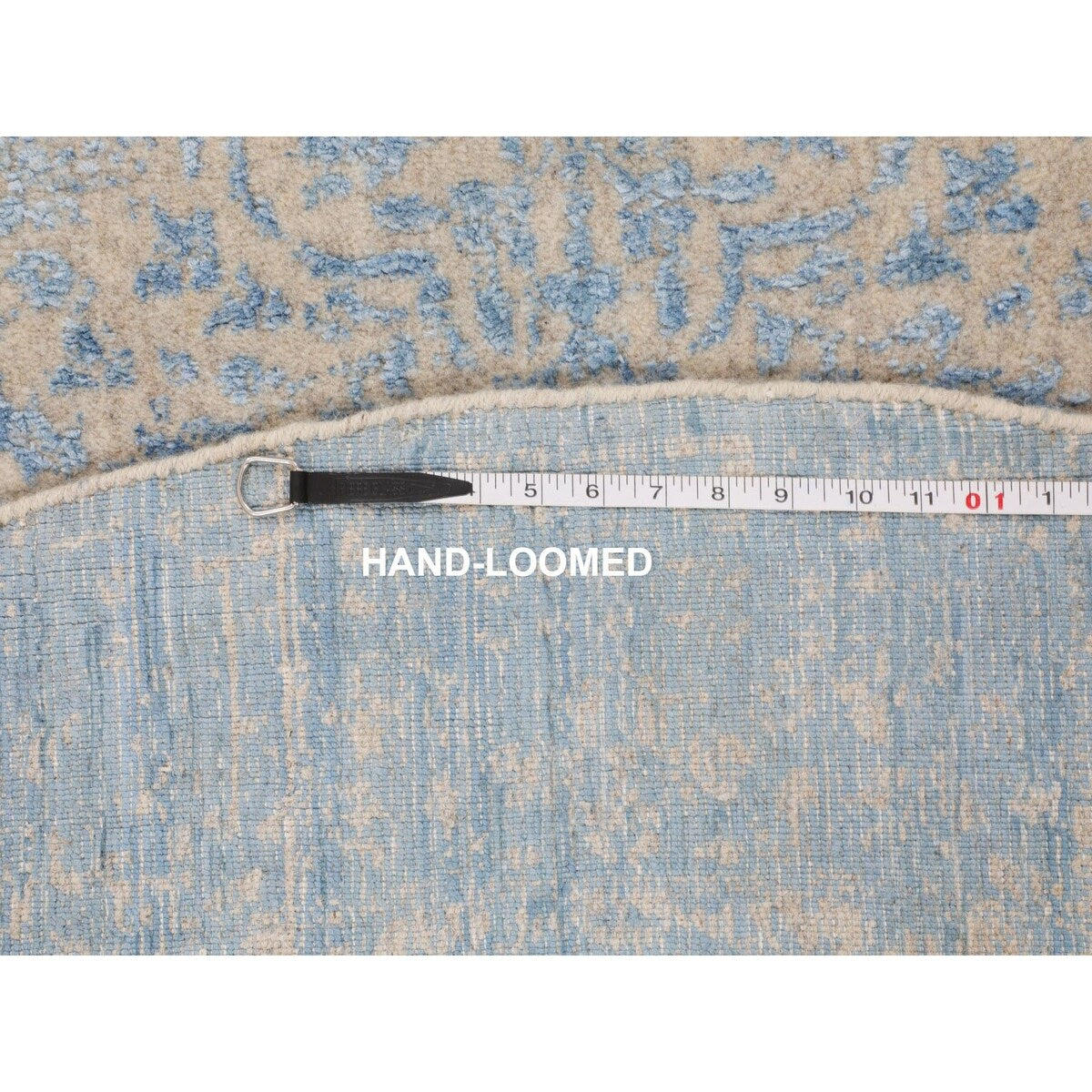 Shahbanu Rugs Blue Jacquard Hand Loomed Wool and Art Silk Pomegranate Design Round Oriental Rug (5'10" x 5'10") - 5'10" x 5'10"