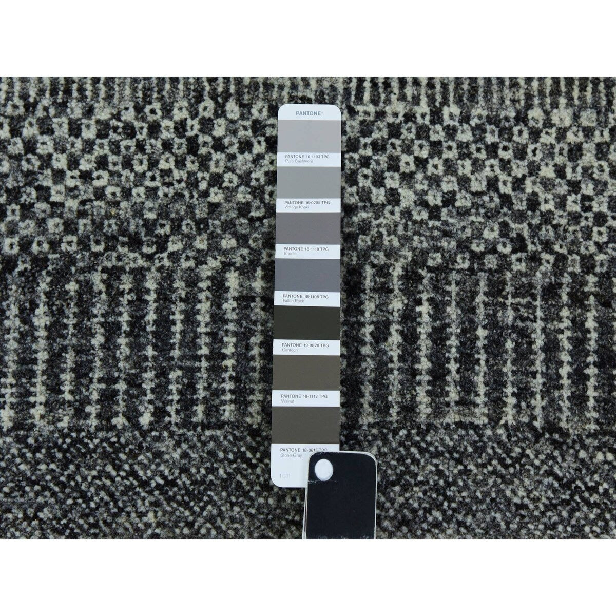 Shahbanu Rugs Cloud Gray Hand Knotted Modern Natural Undyed Wool Tone on Tone Grass Design XL Runner Oriental Rug (2'4"x27'9")
