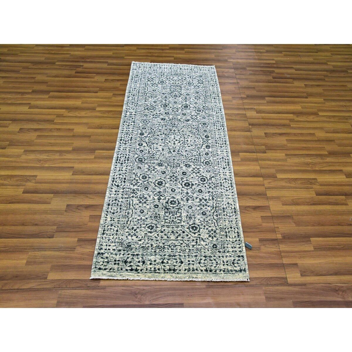 Shahbanu Rugs Ghost White, Tone on Tone Design, Undyed 100% Wool, Hand Knotted, Mamluk Dynasty, Runner Oriental Rug (2'6"x6'0")