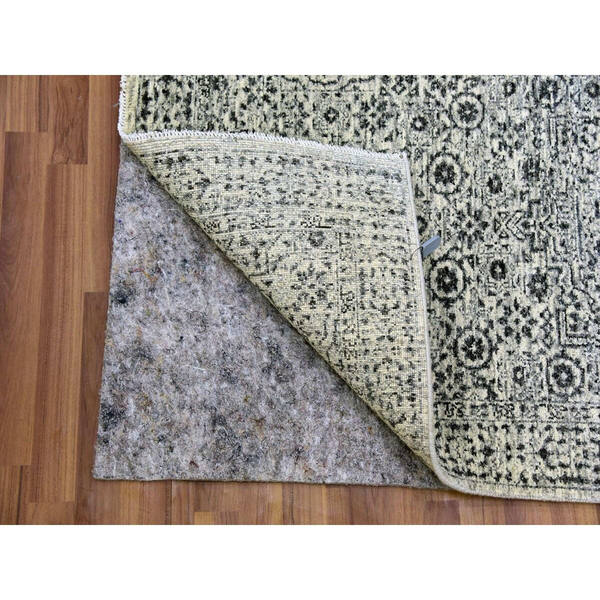Shahbanu Rugs Ghost White, Tone on Tone Design, Undyed 100% Wool, Hand Knotted, Mamluk Dynasty, Runner Oriental Rug (2'6"x6'0")