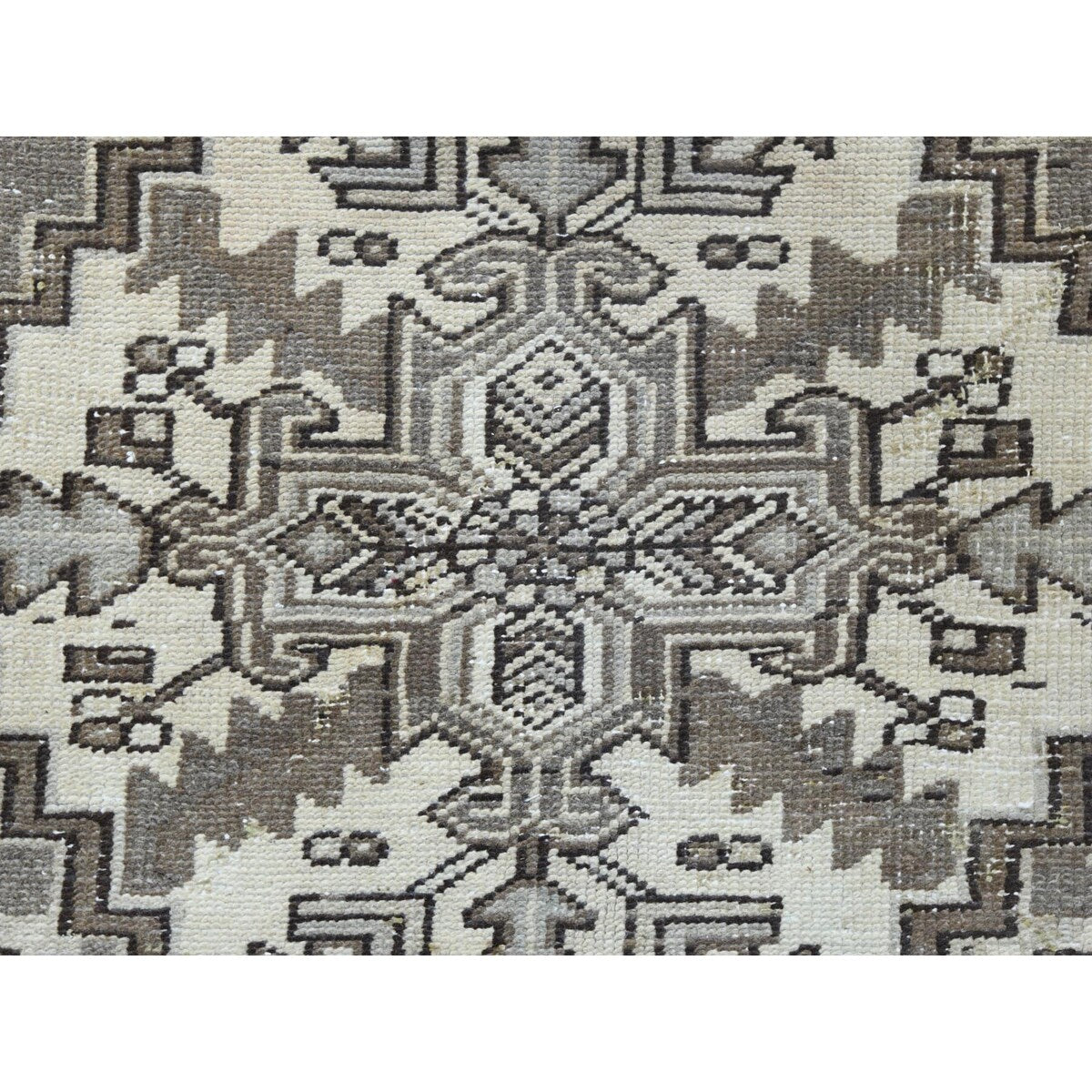 Shahbanu Rugs Gray Semi Antique Persian Heriz Tribal Design Clean Natural Wool Colors Hand Knotted Oriental Rug (7'9" x 11'1")