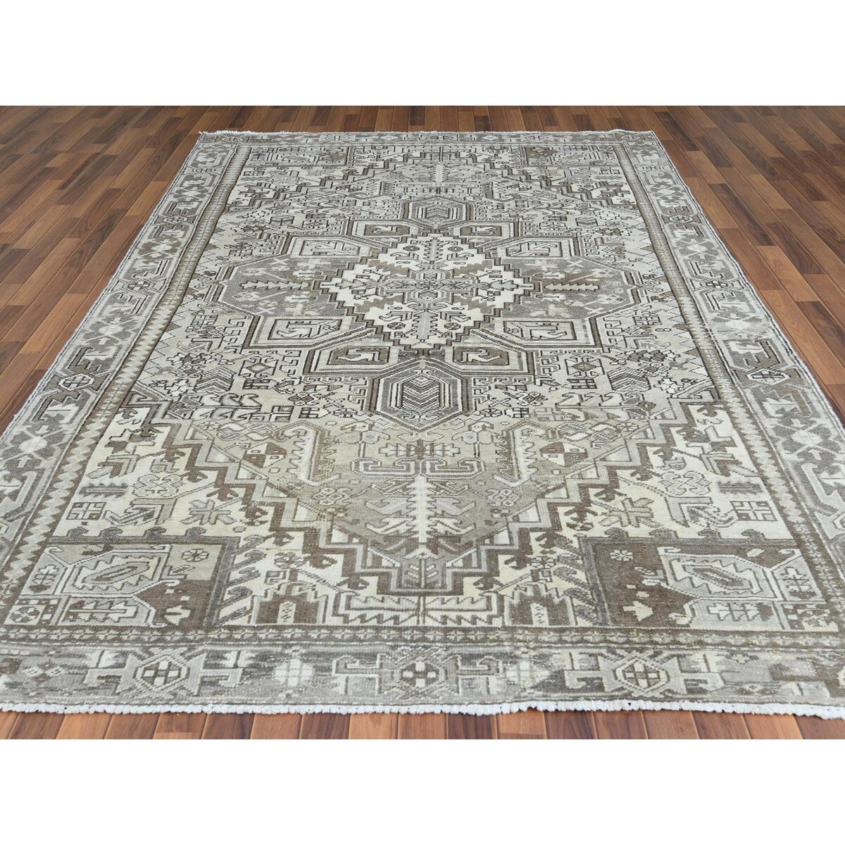 Shahbanu Rugs Gray Semi Antique Persian Heriz Tribal Design Clean Natural Wool Colors Hand Knotted Oriental Rug (7'9" x 11'1")