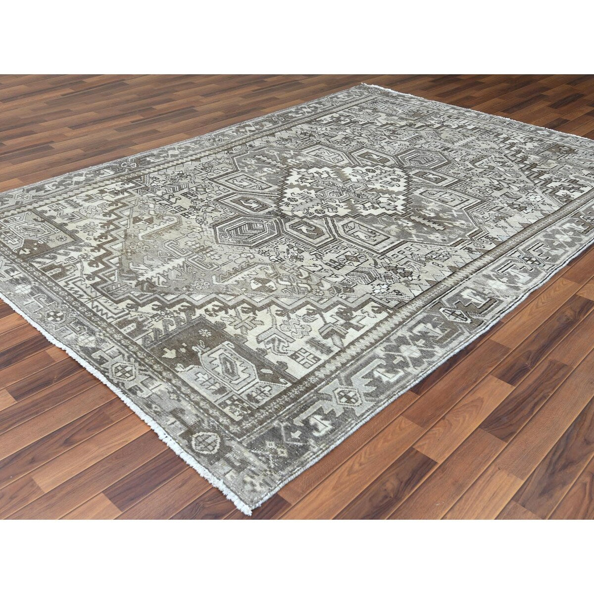 Shahbanu Rugs Gray Semi Antique Persian Heriz Tribal Design Clean Natural Wool Colors Hand Knotted Oriental Rug (7'9" x 11'1")