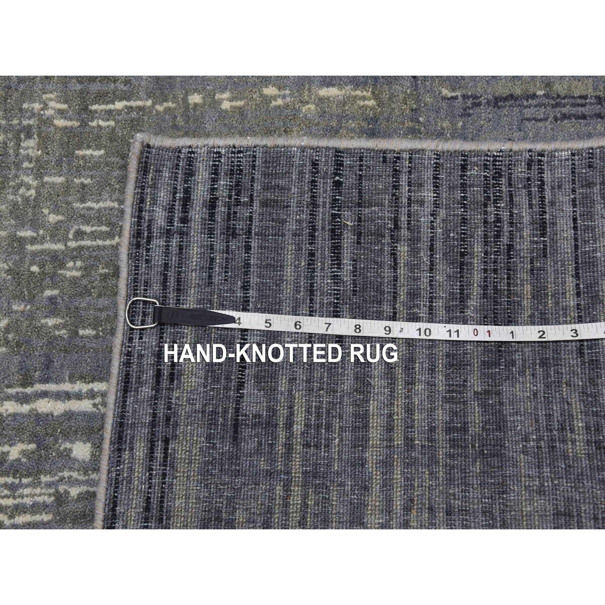 Shahbanu Rugs Gray and Blue, Modern Ombre Design Densely Woven, Pure Wool Hand Knotted, Oriental Rug (4'0" x 6'0") - 4'0" x 6'0"