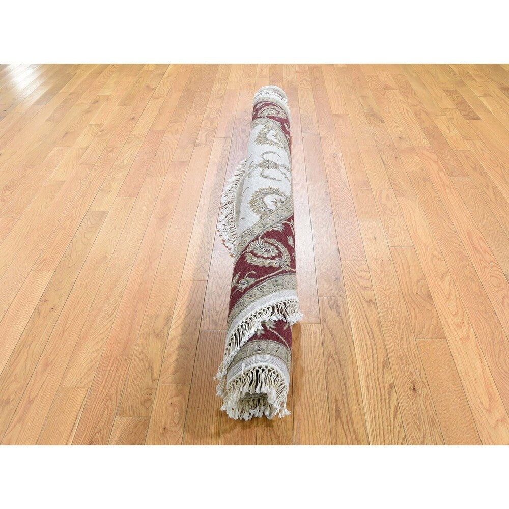 Shahbanu Rugs Half Wool and Half Silk Round Rajasthan Hand-Knotted Oriental Rug (6'0" x 6'0") - 6'0" x 6'0"
