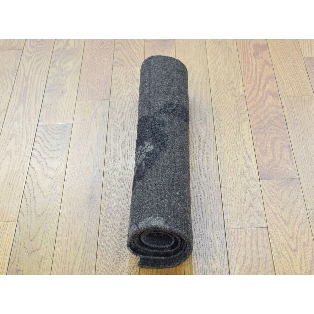 Shahbanu Rugs Hand Knotted Modern Wool And Silk Floral Design Nepali Rug (2'0" x 3'0") - 2'0" x 3'0"
