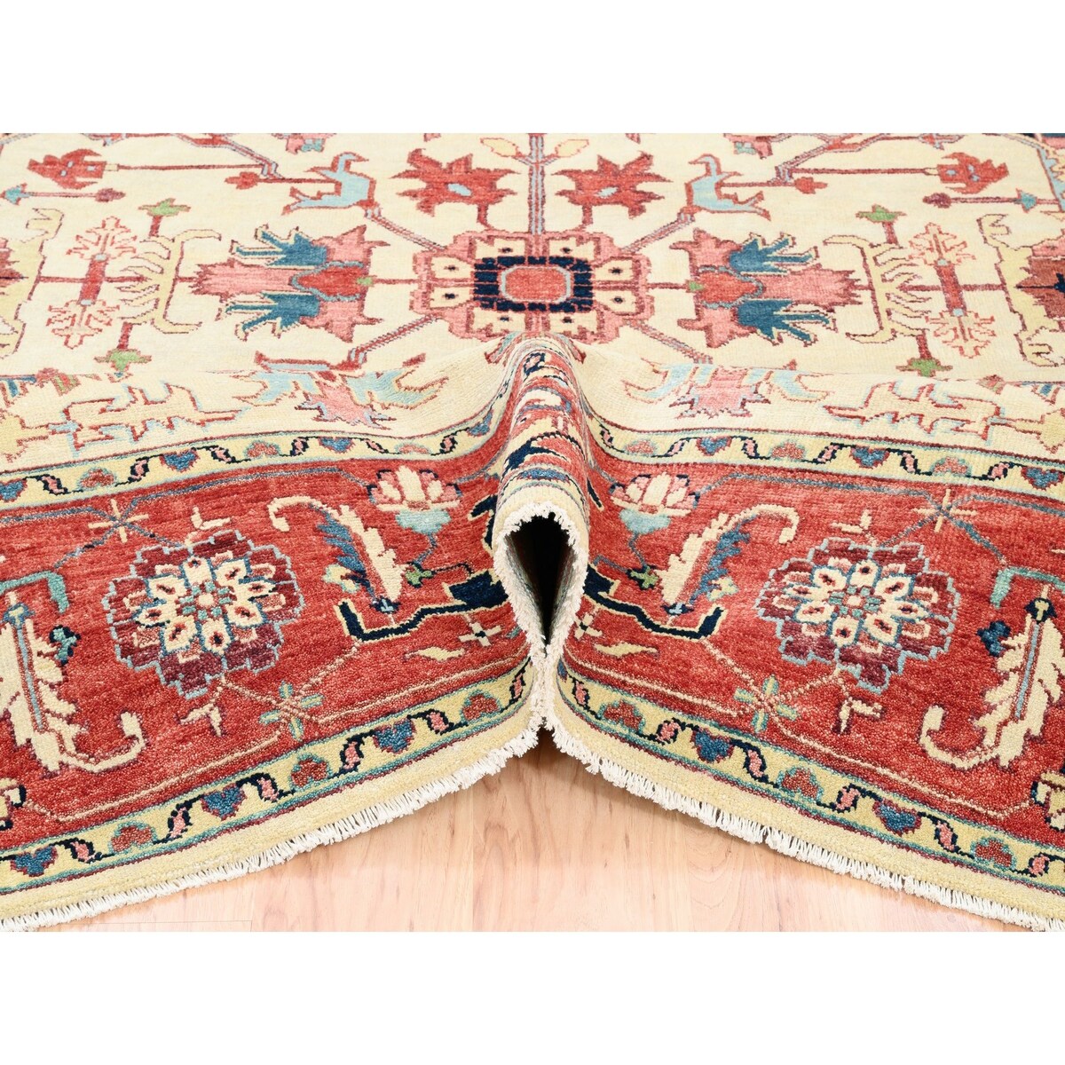 Shahbanu Rugs Hand Knotted Pure Wool Heriz Revival with All Over Design Ivory Oriental Rug (9'0" x 12'2") - 9'0" x 12'2"