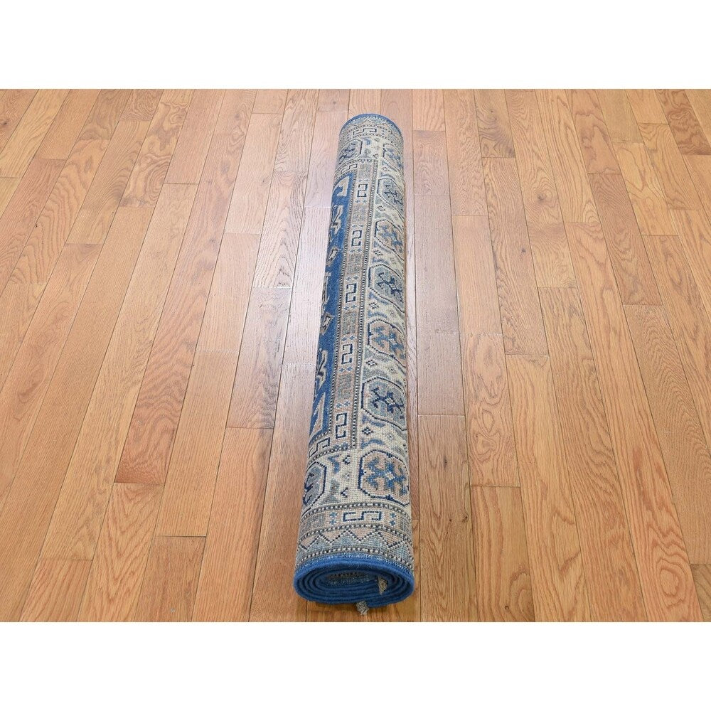 Shahbanu Rugs Hand-Knotted Pure Wool Vintage Look Kazak Oriental Rug (4'0" x 6'0") - 4'0" x 6'0"