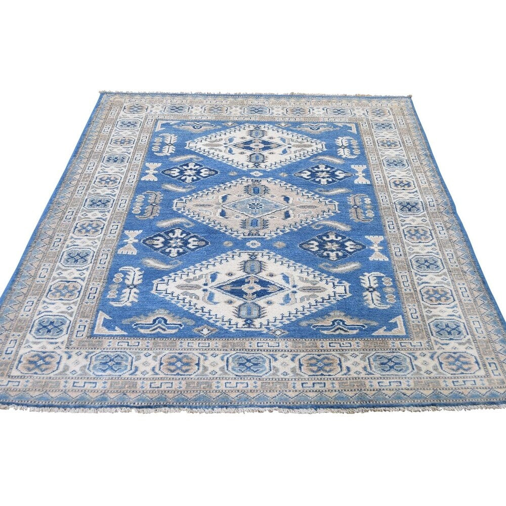 Shahbanu Rugs Hand-Knotted Pure Wool Vintage Look Kazak Oriental Rug (4'0" x 6'0") - 4'0" x 6'0"