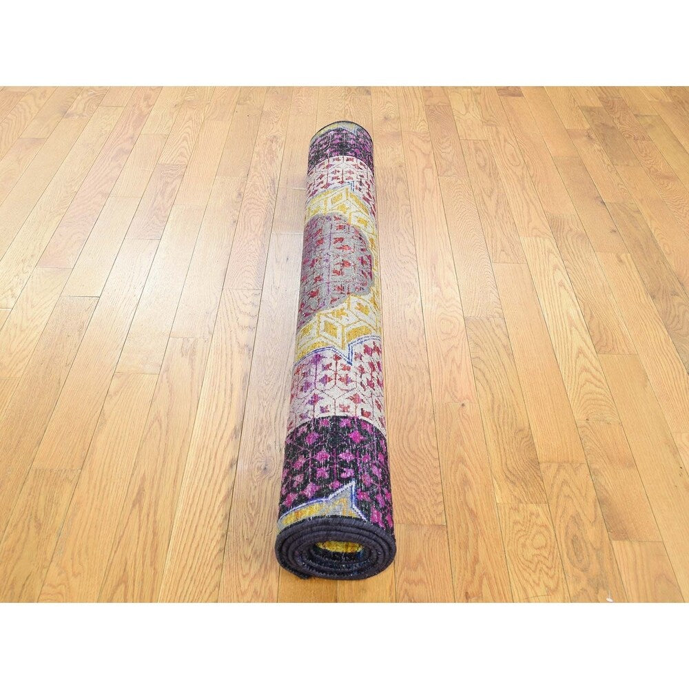 Shahbanu Rugs Hand-Knotted Sari Silk with Oxidized Wool Mamluk Design Rug (4'1" x 6'3") - 4'1" x 6'3"