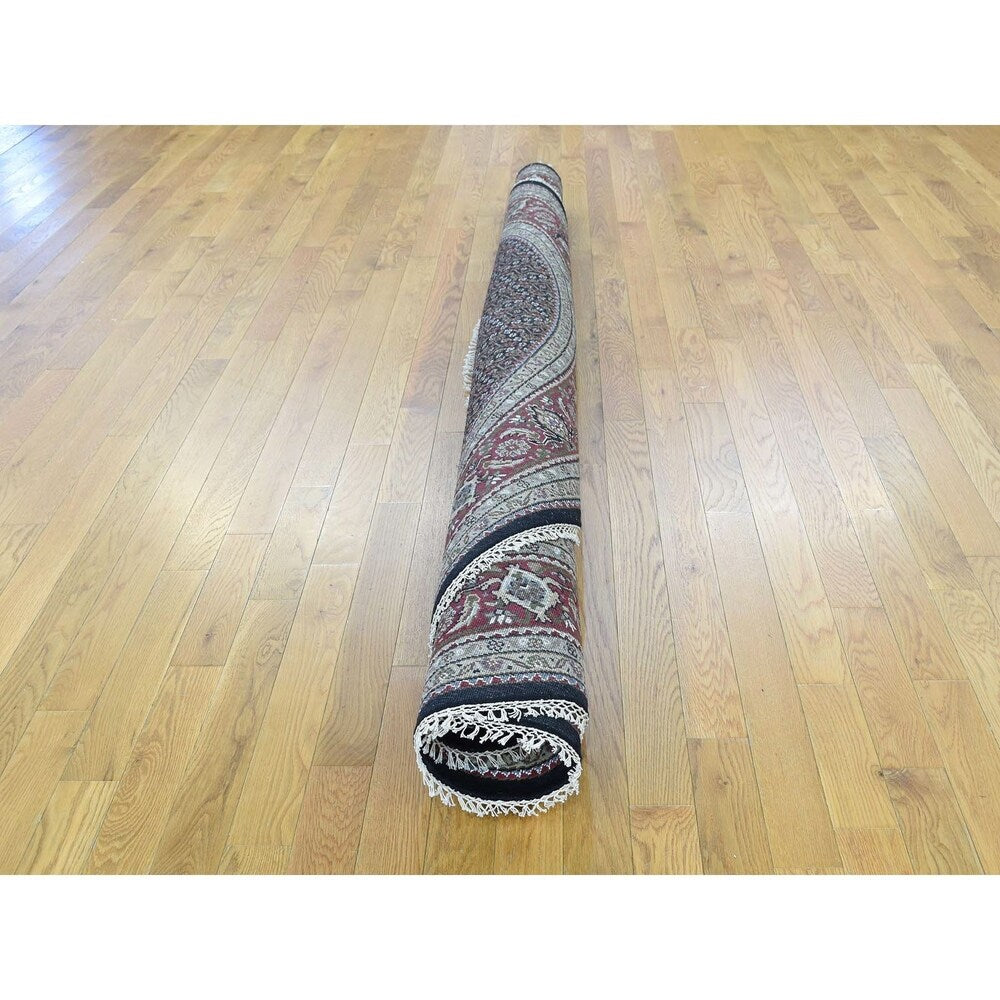 Shahbanu Rugs Hand Knotted Tabriz Mahi Wool And Silk Round Oriental Rug (7'10" x 7'10") - 7'10" x 7'10"