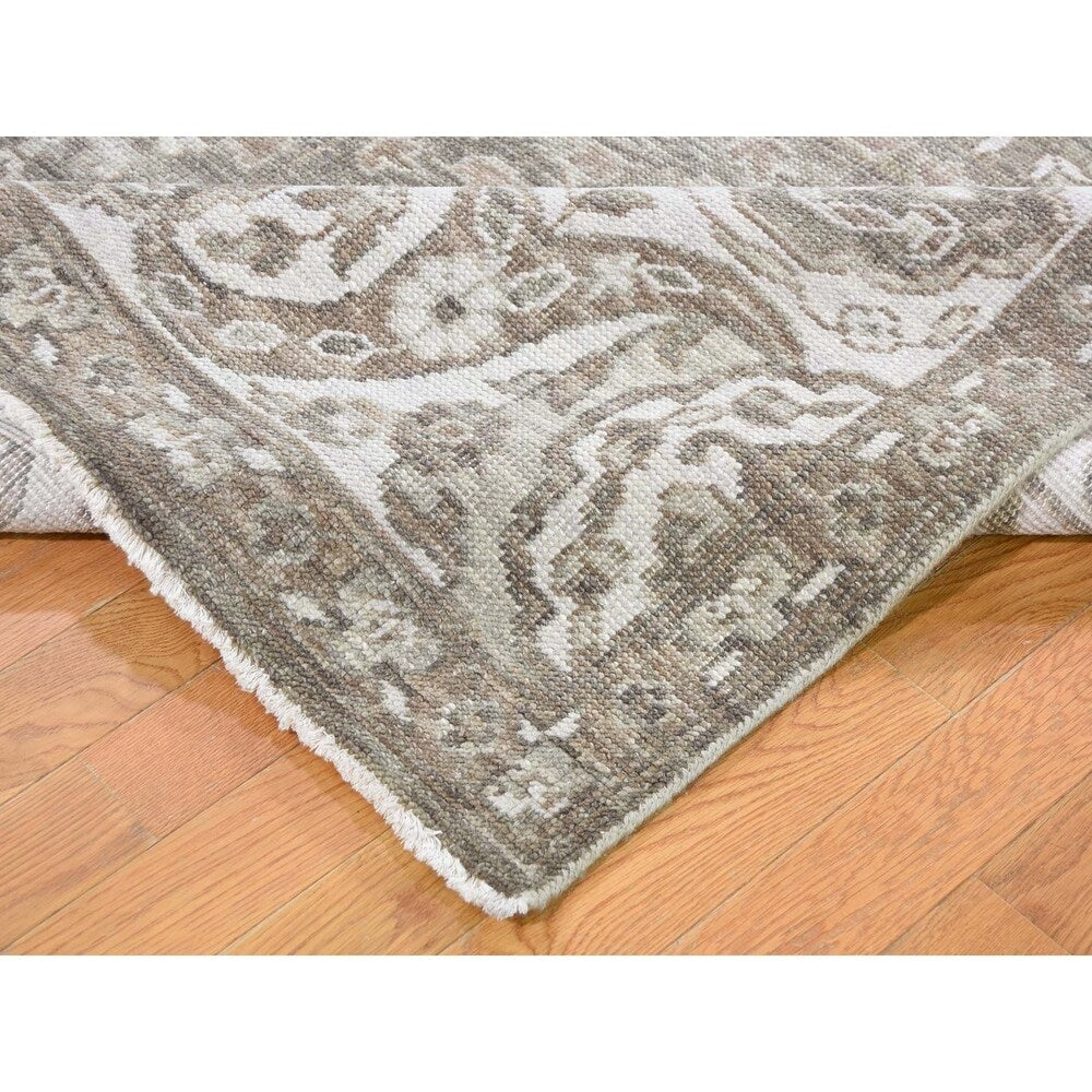 Shahbanu Rugs Hand-Knotted Turkish Knot Oushak Cropped Thin Pure Wool Oriental Rug (7'10" x 9'10") - 7'10" x 9'10"