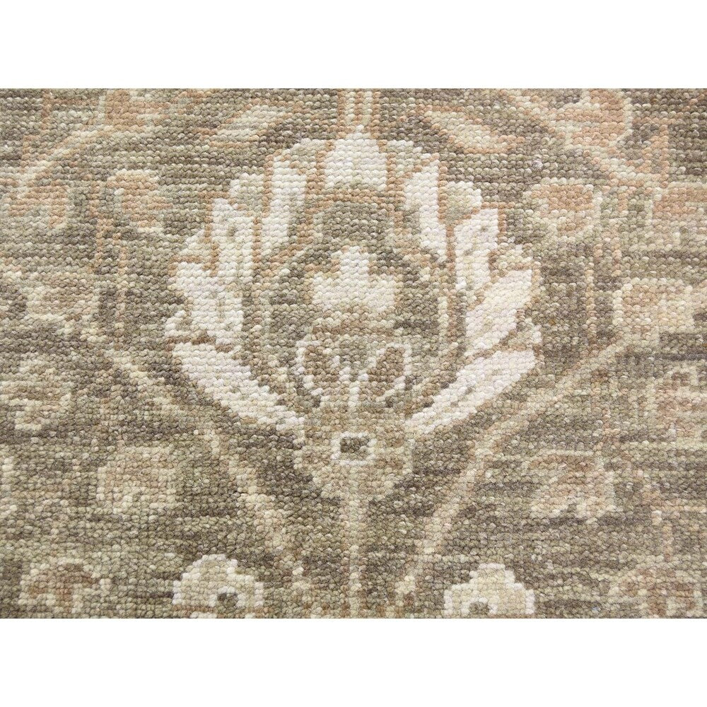 Shahbanu Rugs Hand-Knotted Turkish Knot Oushak Cropped Thin Pure Wool Oriental Rug (7'10" x 9'10") - 7'10" x 9'10"