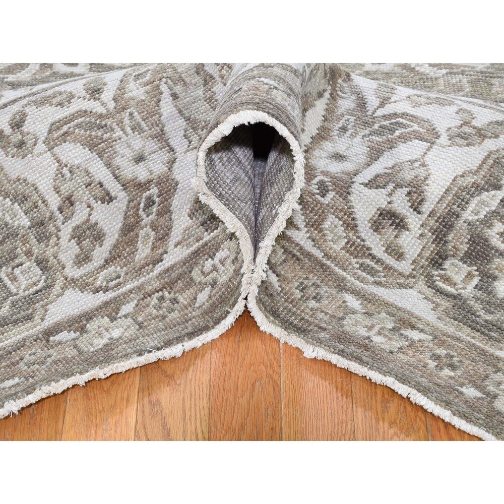 Shahbanu Rugs Hand-Knotted Turkish Knot Oushak Cropped Thin Pure Wool Oriental Rug (7'10" x 9'10") - 7'10" x 9'10"