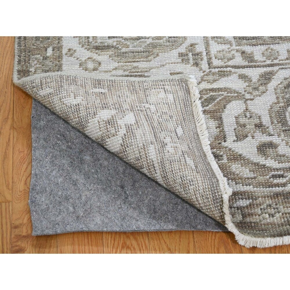 Shahbanu Rugs Hand-Knotted Turkish Knot Oushak Cropped Thin Pure Wool Oriental Rug (7'10" x 9'10") - 7'10" x 9'10"