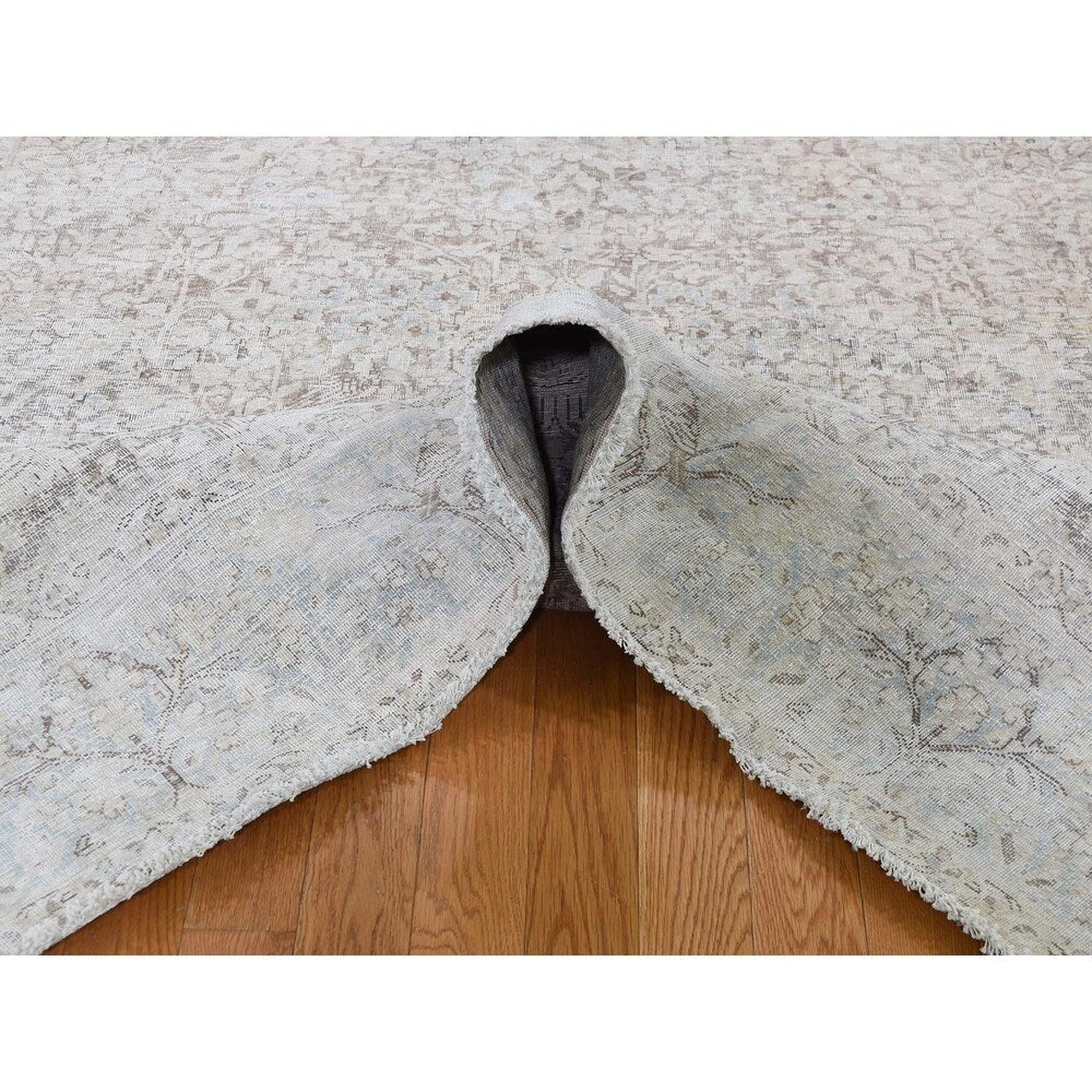Shahbanu Rugs Hand-Knotted White Wash Vintage Kerman With Birds Worn Pile Rug (6'3" x 9'1") - 6'3" x 9'1"