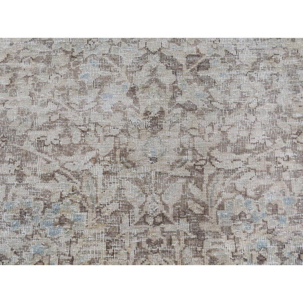 Shahbanu Rugs Hand-Knotted White Wash Vintage Kerman With Birds Worn Pile Rug (6'3" x 9'1") - 6'3" x 9'1"