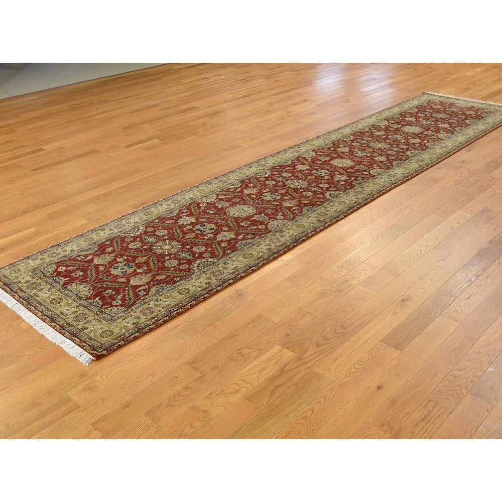 Shahbanu Rugs Hand Knotted Wool and Silk Hereke Design 300 Kpsi Runner Rug (2'10" x 12'6") - 2'10" x 12'6"