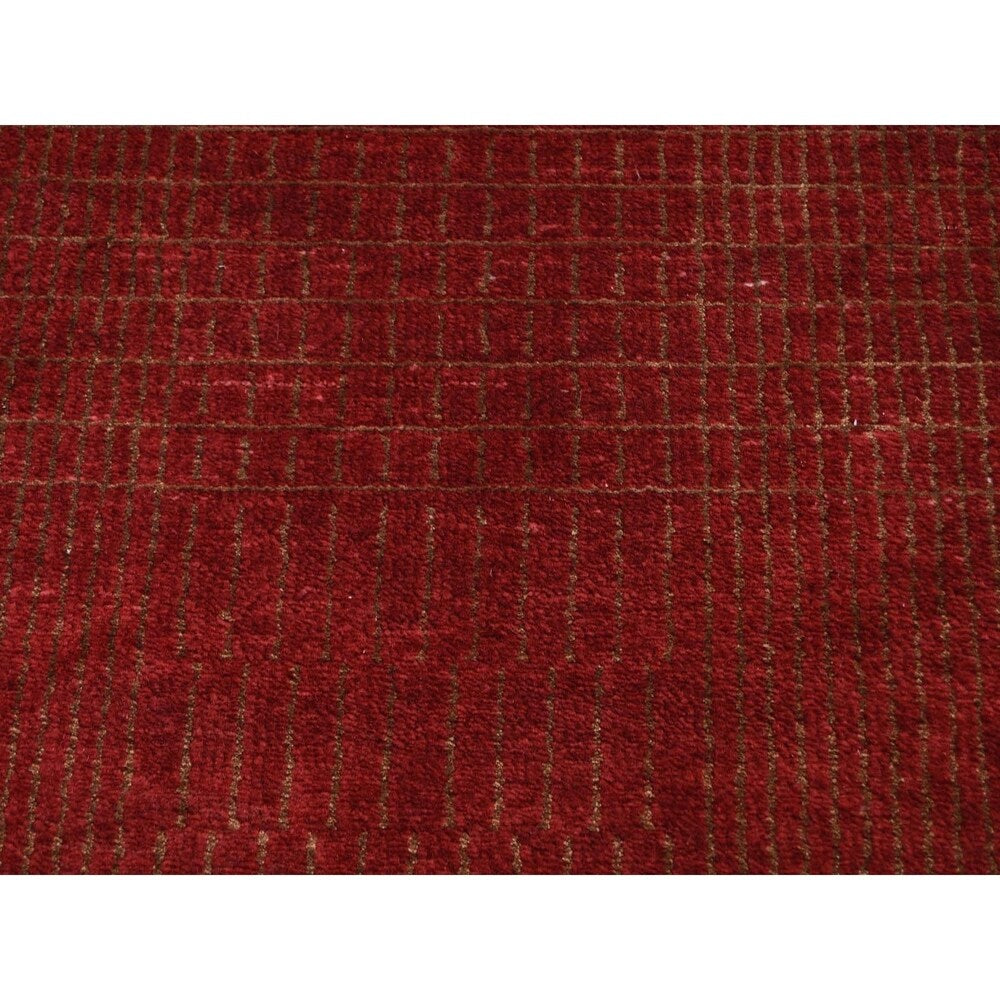 Shahbanu Rugs Hand-Knotted Wool and Silk Tone-on-Tone Red Nepali Runner Oriental Rug (2'2" x 10'1") - 2'2" x 10'1"