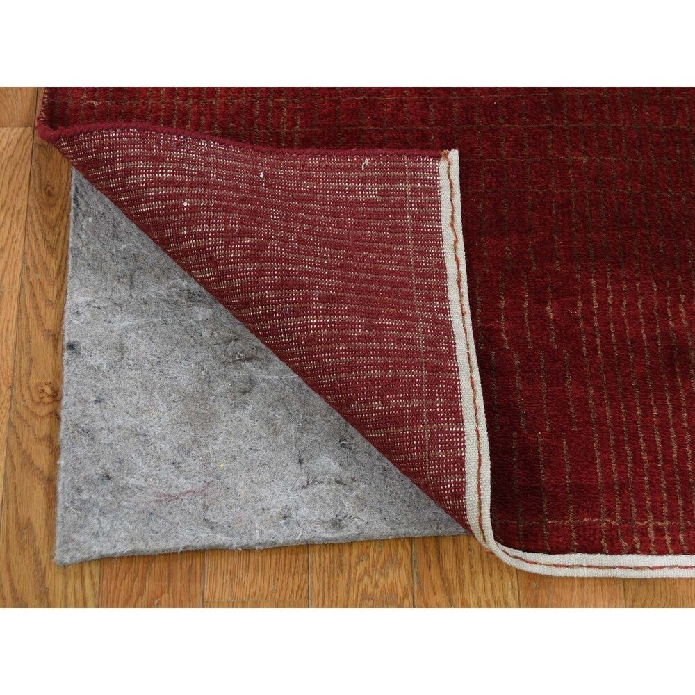 Shahbanu Rugs Hand-Knotted Wool and Silk Tone-on-Tone Red Nepali Runner Oriental Rug (2'2" x 10'1") - 2'2" x 10'1"