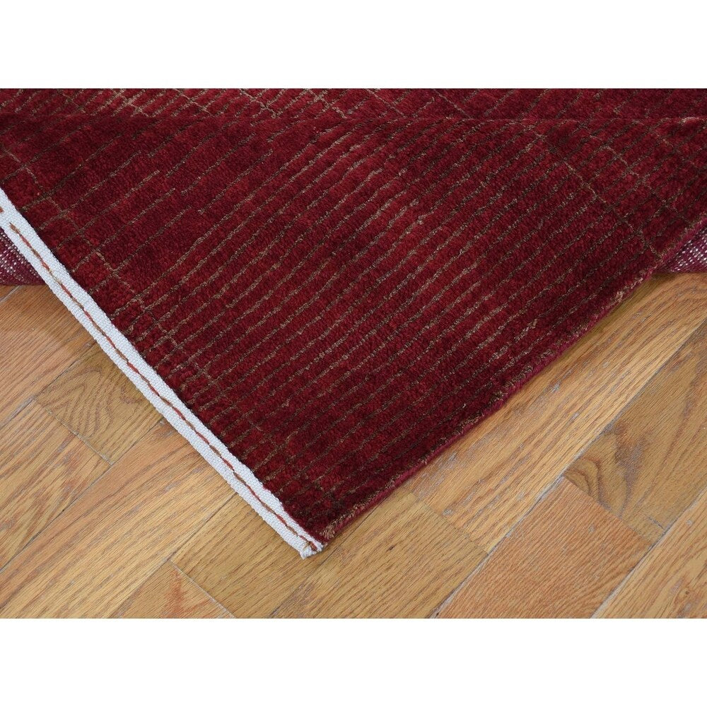 Shahbanu Rugs Hand-Knotted Wool and Silk Tone-on-Tone Red Nepali Runner Oriental Rug (2'2" x 10'1") - 2'2" x 10'1"