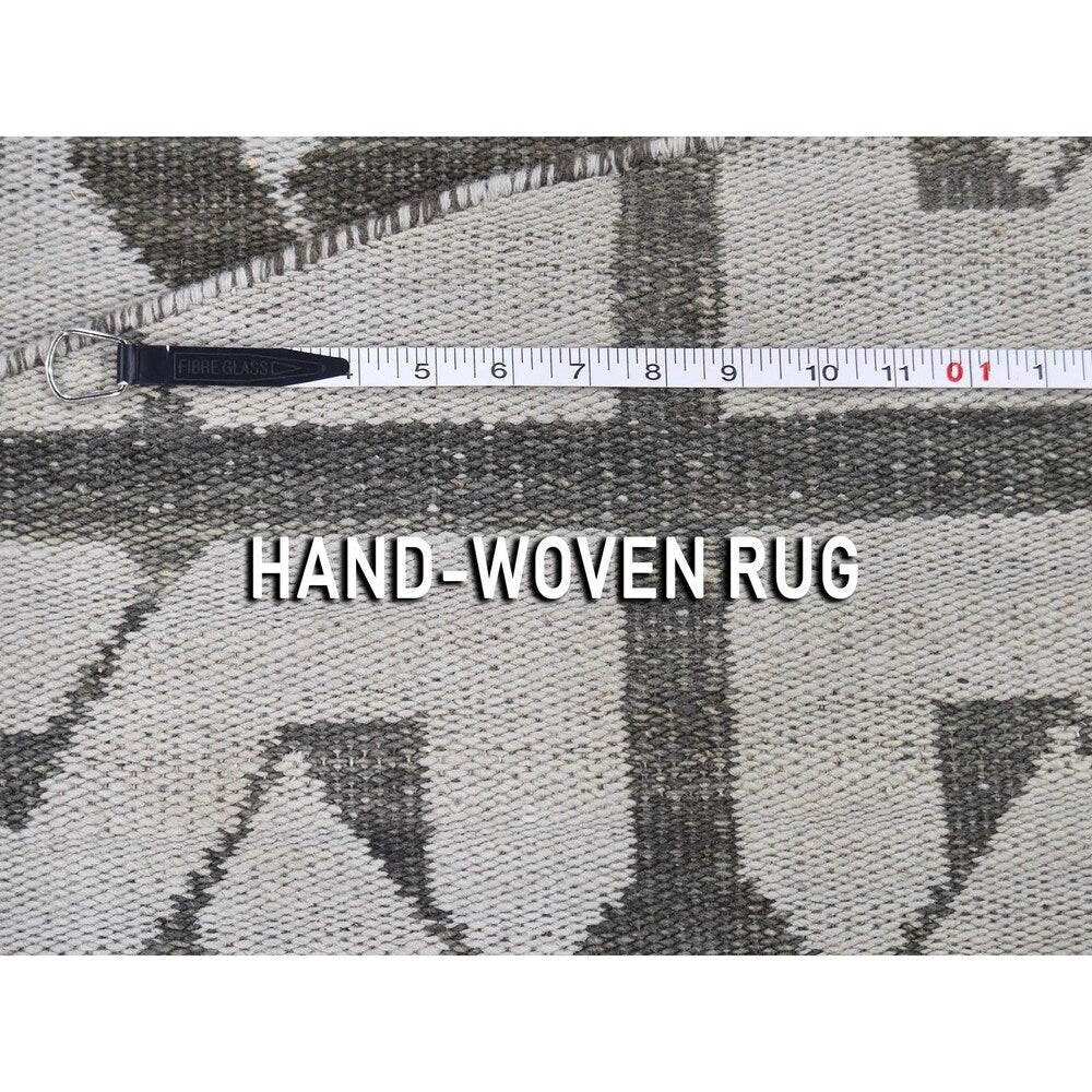 Shahbanu Rugs Hand Woven Flat Weave Pure Wool Reversible Round Kilim Oriental Rug (8'0" x 8'0") - 8'0" x 8'0"