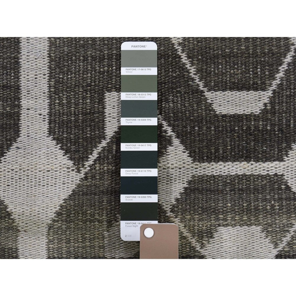 Shahbanu Rugs Hand Woven Flat Weave Pure Wool Reversible Round Kilim Oriental Rug (8'0" x 8'0") - 8'0" x 8'0"