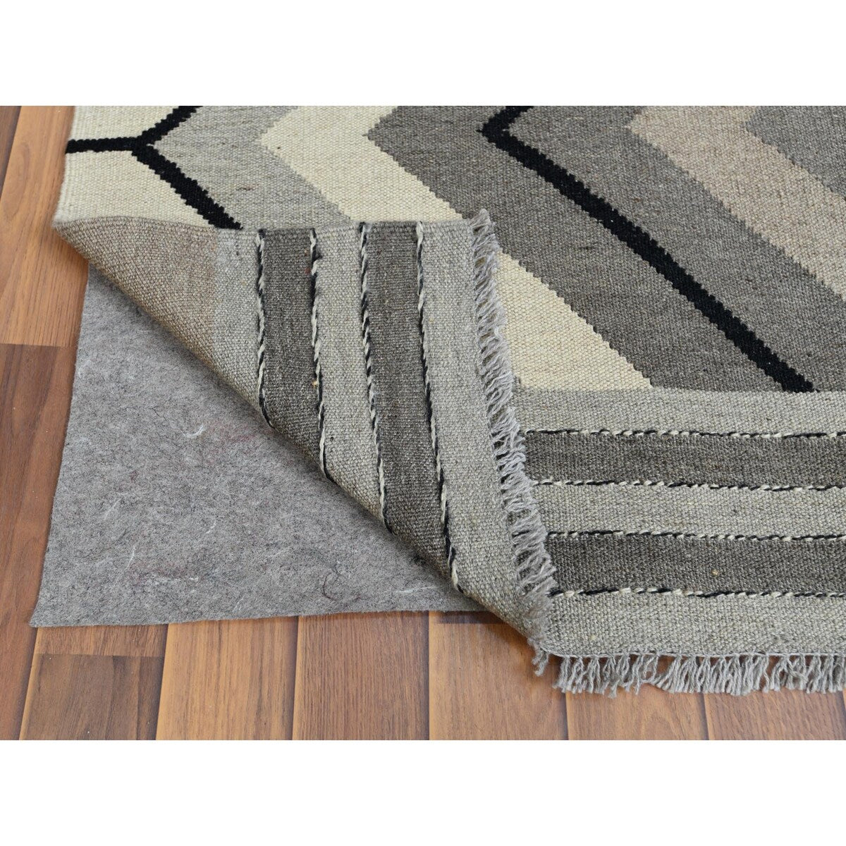 Shahbanu Rugs Hand Woven Taupe Geometric Zigzag Design Flat Weave Kilim Handspun Wool Reversible Oriental Rug (9'2" x 12'0")