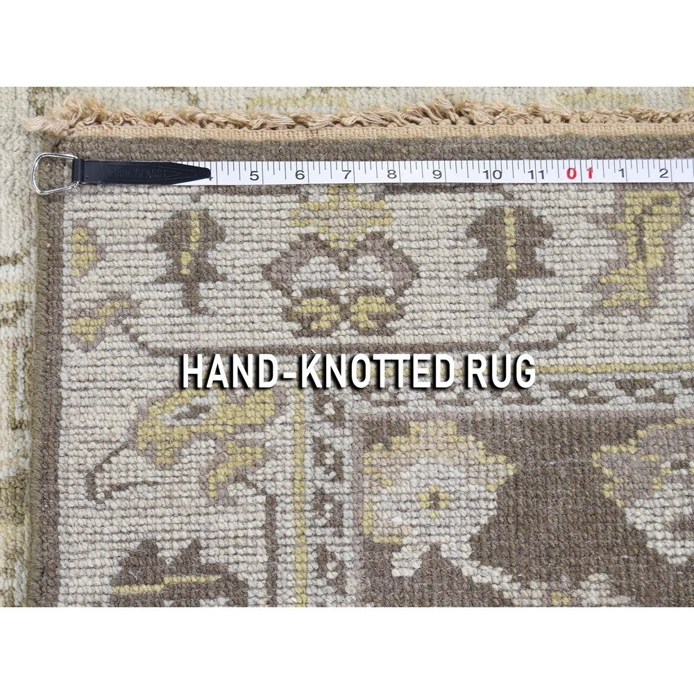Shahbanu Rugs Indo Oushak Pure Wool Hand-Knotted Runner Oriental Rug (3'2" x 9'9") - 3'2" x 9'9"