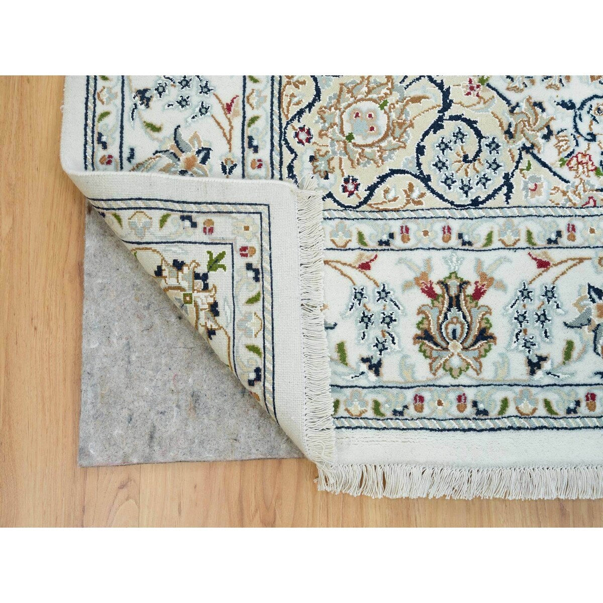 Shahbanu Rugs Ivory, Nain with Center Medallion Flower Design 250 KPSI, Pure Wool Hand Knotted, Oriental Rug (6'1" x 9'4")