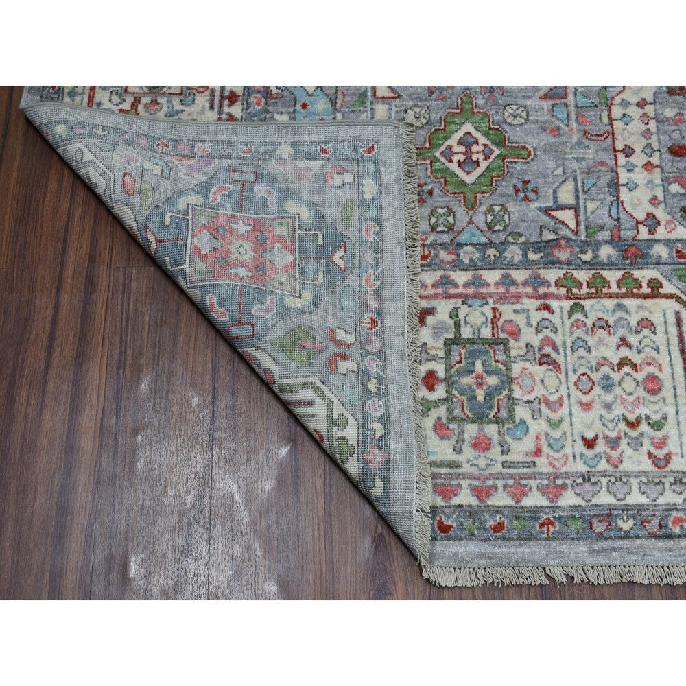 Shahbanu Rugs Peshawar With Mamluk Design With Pop Of Color Hand Knotted Oriental Rug (7'10" x 10'1") - 7'10" x 10'1"