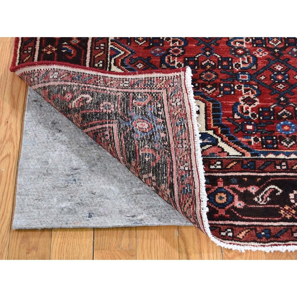 Shahbanu Rugs Red New Persian Hussainabad Pure Wool Hand-Knotted Oriental Rug (5'3" x 6'8") - 5'3" x 6'8"