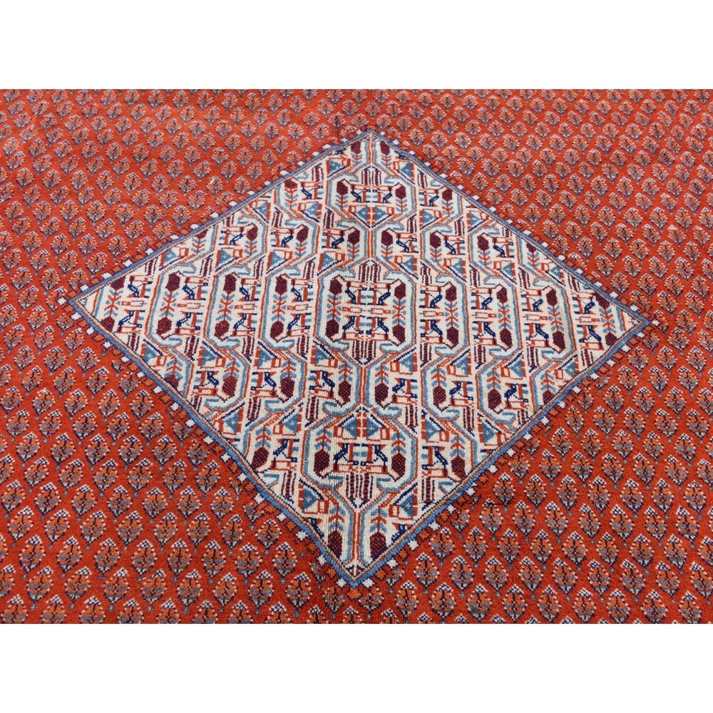 Shahbanu Rugs Red New Persian Sarouk Mir With Diamond Shape Medallion Pure Wool Hand Knotted Rug (7'7" x 11'1") - 7'7" x 11'1"