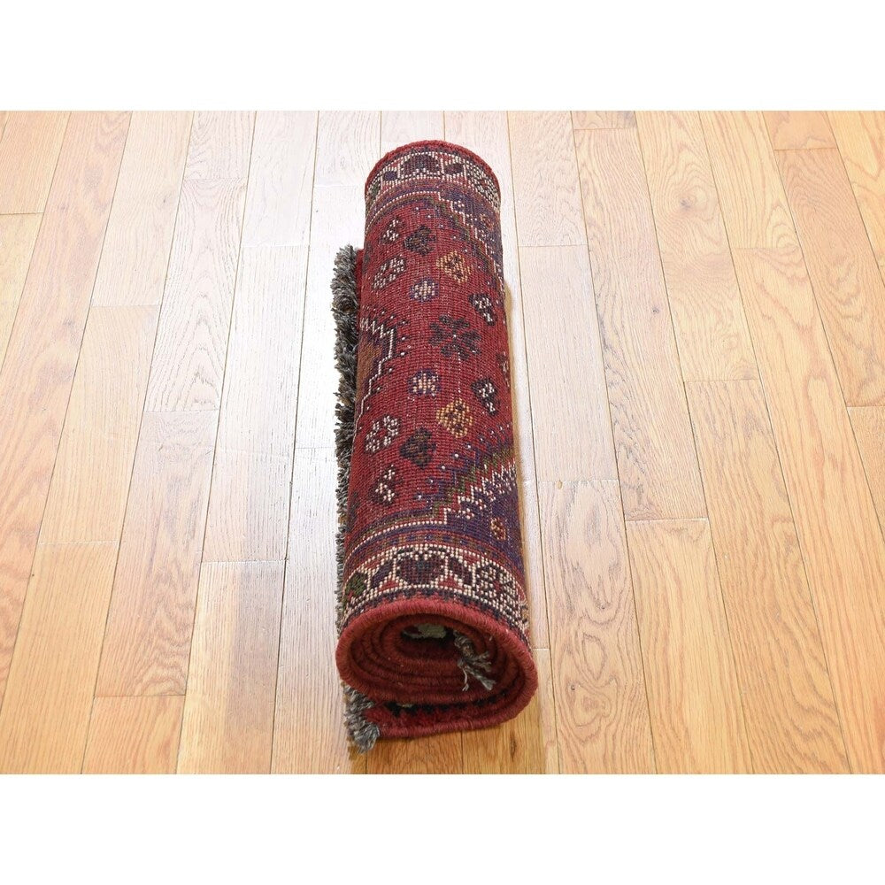 Shahbanu Rugs Red New Pure Wool Hand-knotted Runner Oriental Rug (2'3" x 6'0") - 2'3" x 6'0"