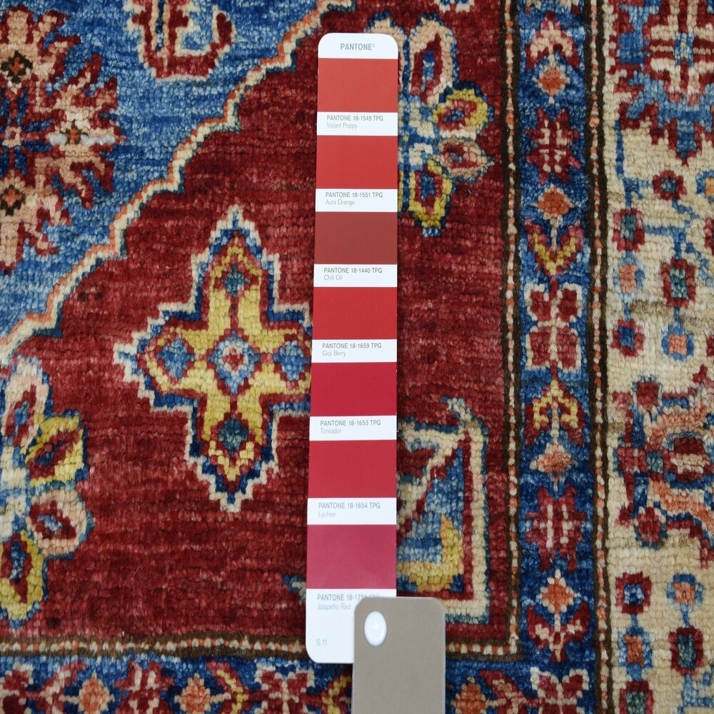 Shahbanu Rugs Red Super Kazak Pure Wool Geometric Design Hand-Knotted Oriental Rug (3'3" x 5'0") - 3'3" x 5'0"
