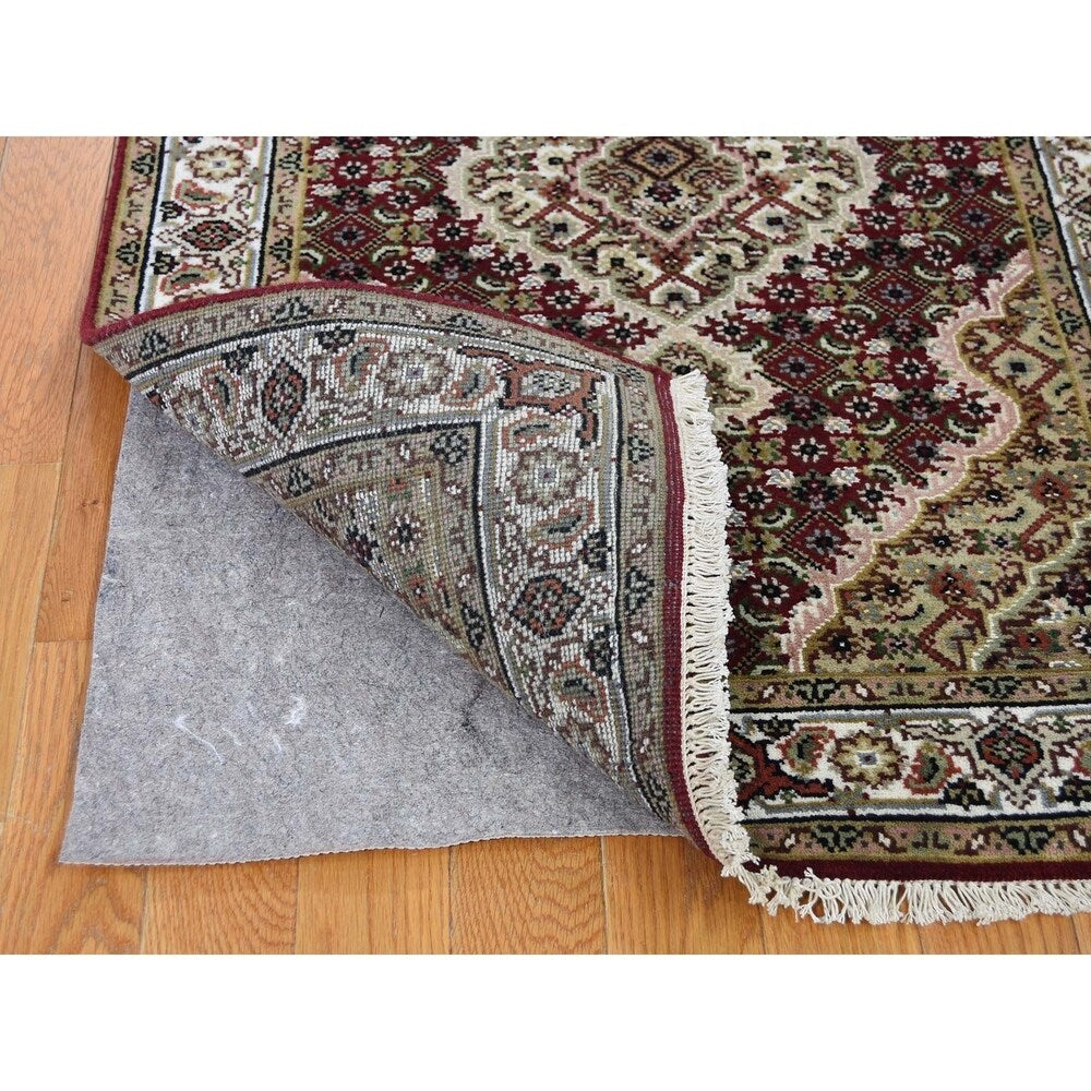 Shahbanu Rugs Red Tabriz Mahi Wool and Silk Hand-Knotted Oriental Runner Rug (2'7" x 10'0") - 2'7" x 10'0"