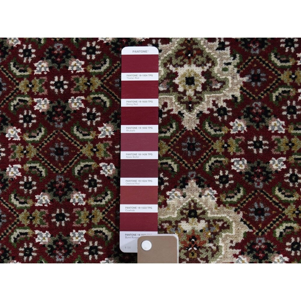Shahbanu Rugs Red Tabriz Mahi Wool and Silk Hand-Knotted Oriental Runner Rug (2'7" x 10'0") - 2'7" x 10'0"