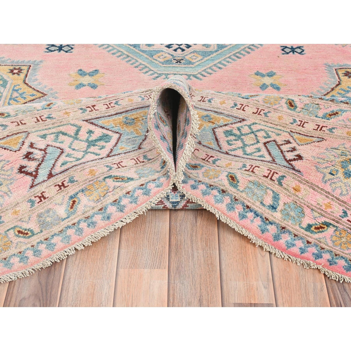Shahbanu Rugs Soft Pink Pure Wool Special Kazak with Star Medallion Design Natural Dyes Hand Knotted Oriental Rug (8'1" x 9'10")