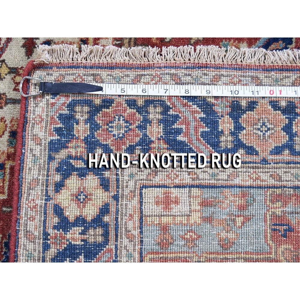 Shahbanu Rugs Square Antiqued Heriz Re-creation Pure Wool Hand Knotted Oriental Rug (5'1" x 5'1") - 5'1" x 5'1"