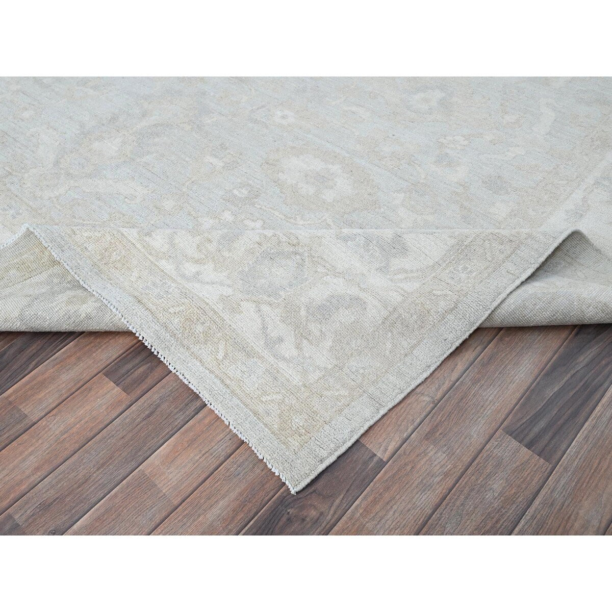Shahbanu Rugs Sterling Gray Extra Soft Wool White Wash Peshawar Hand Knotted Geometric Design Oriental Rug 9'1"x12' - 9'1" x 12'