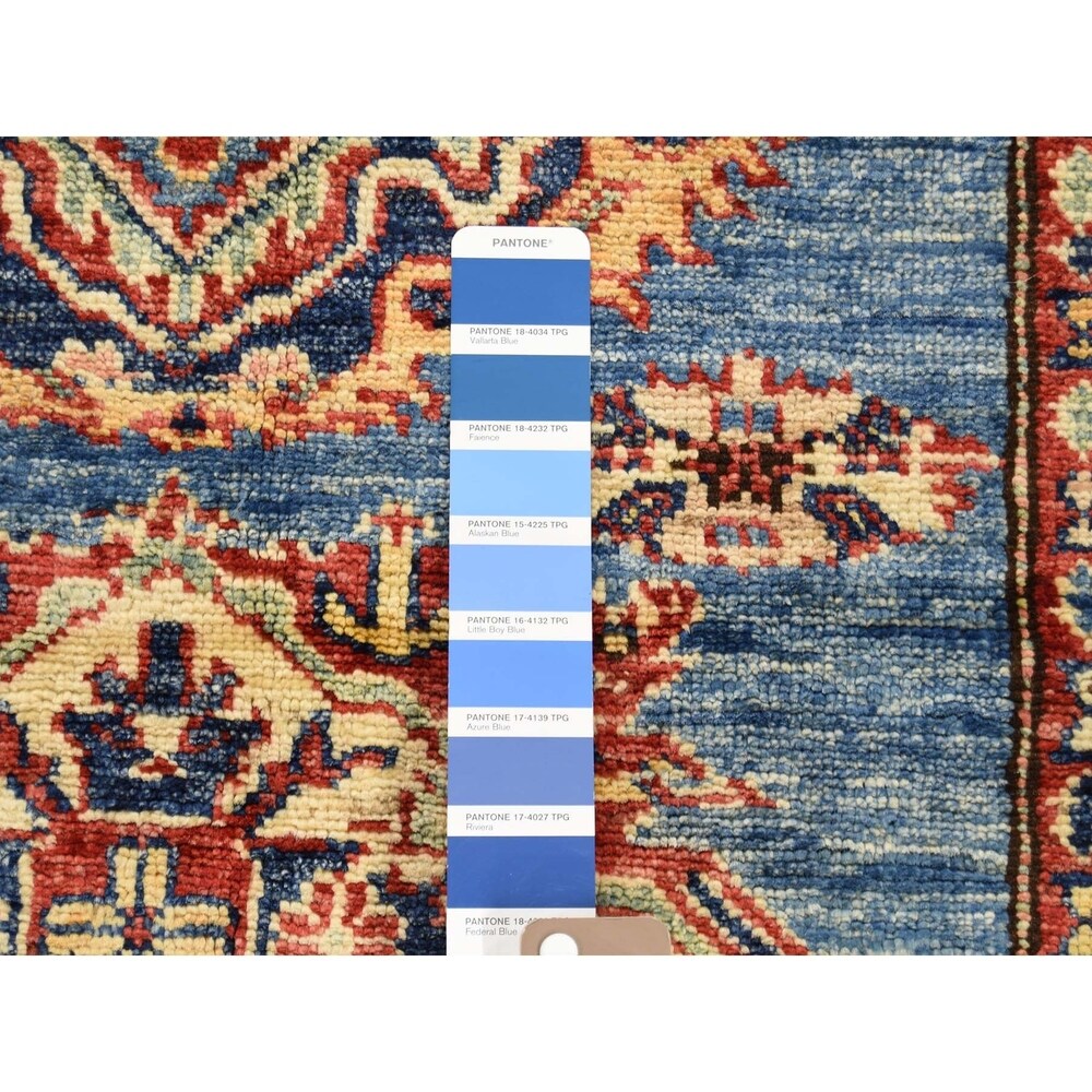 Shahbanu Rugs Super Kazak Pure Wool Geometric Design Hand-Knotted Oriental Rug (3'0" x 3'9") - 3'0" x 3'9"