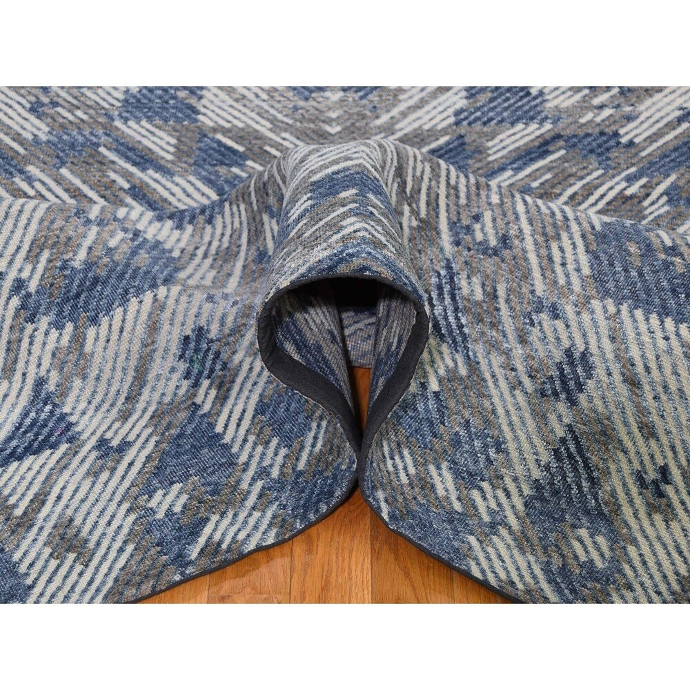 Shahbanu Rugs THE COMPLEXION,Silk With Oxidized Wool Hand-Knotted Modern Rug (8'9" x 12'2") - 8'9" x 12'2"
