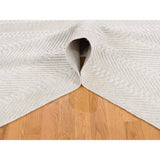 Shahbanu Rugs Tone on Tone Pure Wool Hand-Loomed Oriental Rug (6'0" x 9'0") - 6'0" x 9'0"